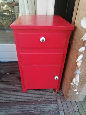 Rood Nachtkastje met Lade en Kastje - Gebruikt