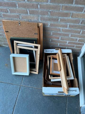 Diverse fotolijsten en schilderijlijsten