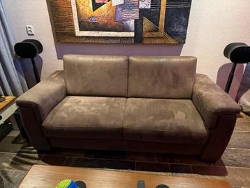 Gratis af te halen: Bruine bankstel (2-zits en 2,5-zits)