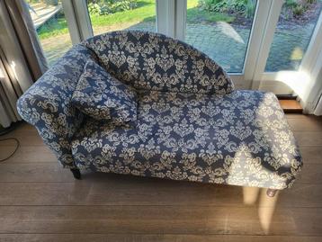 Gratis af te halen: Elegante chaise longue met patroon
