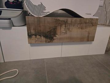 Modern TV-meubel met houtlook en opbergruimte