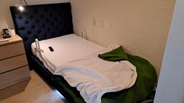 Laatste spullen uit appartement.