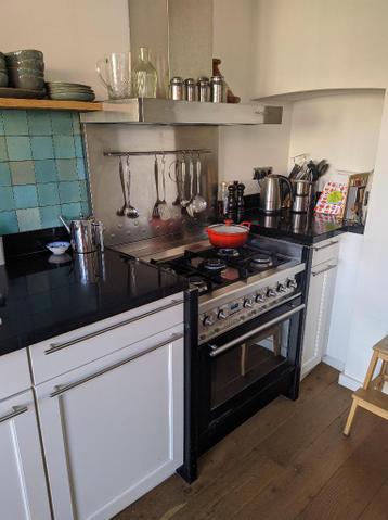 Klassieke keuken met hardstenen blad (Alleen 3 maart)