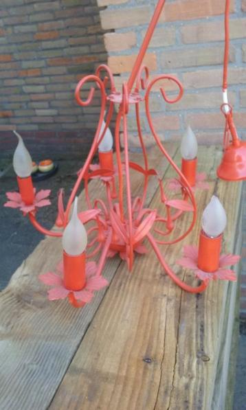 Klein rode kroonluchter incl. peertjes GRATIS!