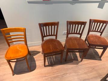Gratis stoelen 4 stuks