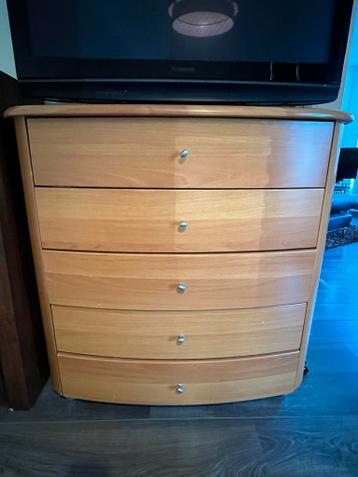 Dressoir met twee bijpassende nachtkastjes