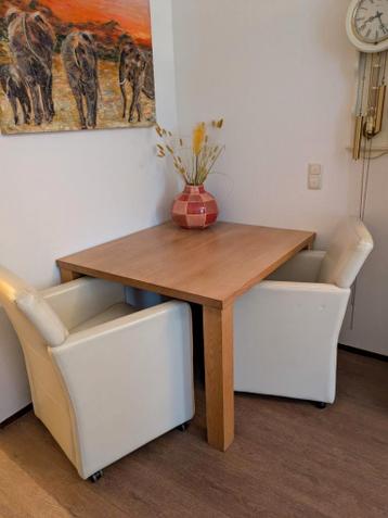 Nog prachtige lichteiken eettafel. Gratis!