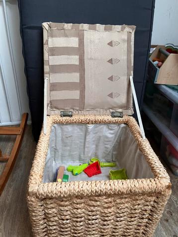 Opbergkist en poef kind