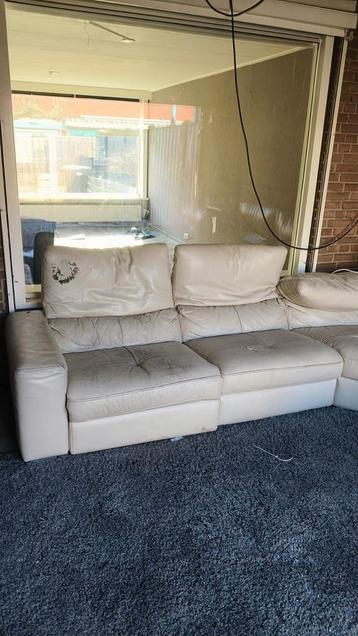 Gratis Hoekbank met Elektrische Relaxfunctie (340x300 cm)