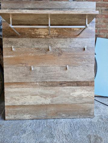 Kapstok met schoenenbank