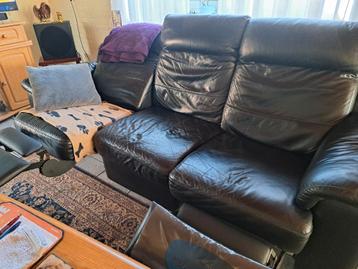 Gratis af te halen zitbank zwart leer.
