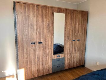 Gratis kledingkast – zelf demonteren en ophalen