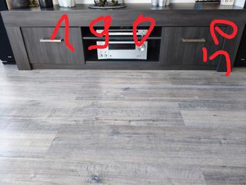 Complete meubelset: TV-meubel, salontafel, eettafel