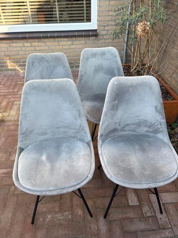 4 grijze stoelen - Gebruikt