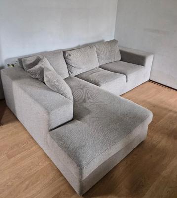 Comfortabele grijze hoekbank