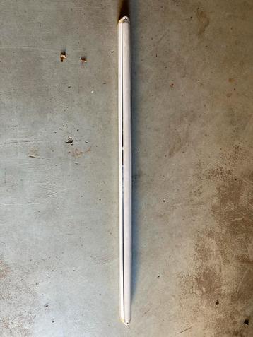 Werkende TL-lamp 120 cm gratis