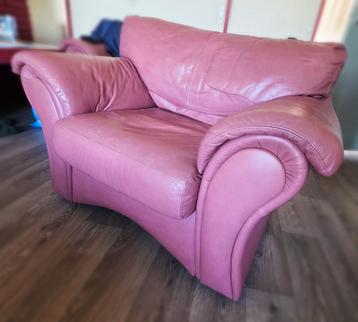 Roze 2- en 1-zits bank GRATIS - af te halen Utrecht