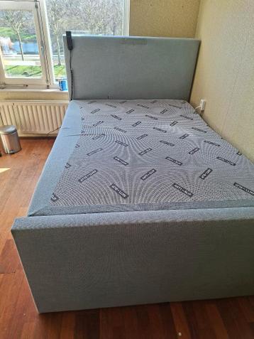 Gratis electrisch bed 140