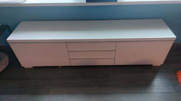 Gratis tv-meubel hoogglans wit