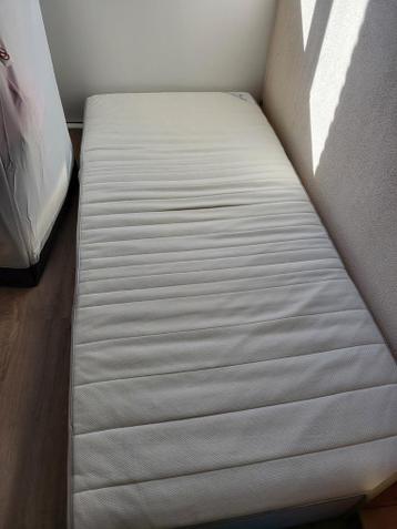 1-pers matras 90 x 200 in goede staat