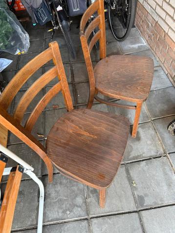 Tafel met 2 stoelen - Gratis af te halen voor opknapbeurt
