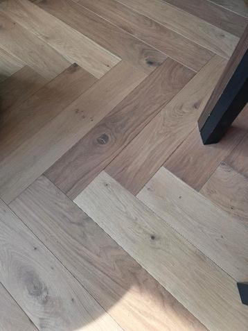 Visgraat laminaat nieuw 9 vierkante meter GRATIS