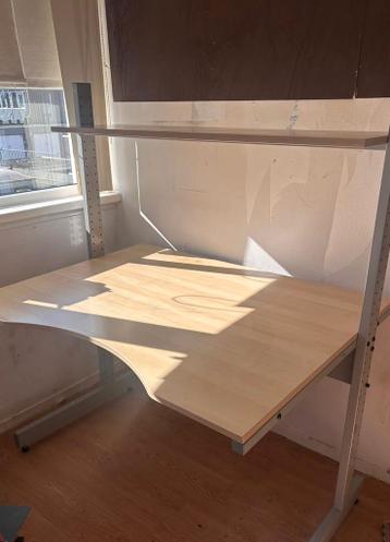 GRATIS Verstelbaar werktafel bureau zo ook Verstelbare Plank