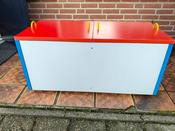 Gratis houten kist met deksels - Ideaal voor speelgoed