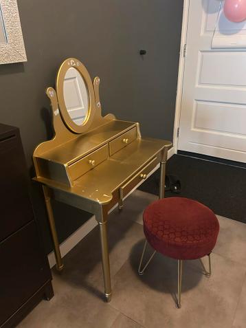 Gratis Kinder Kaptafel met krukje