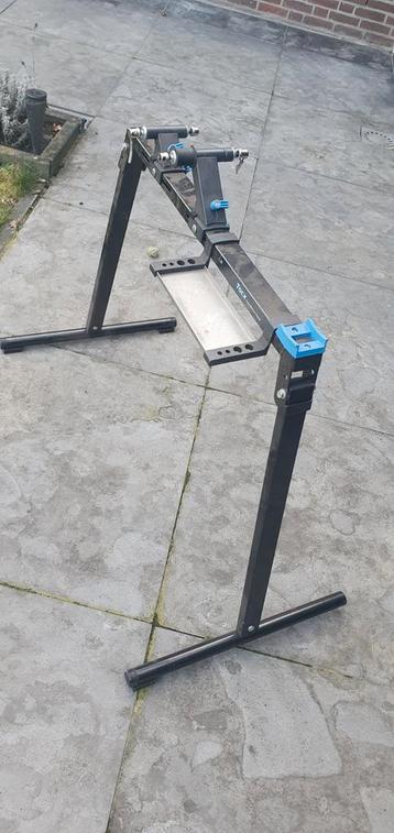 GRATIS Tacx montagestandaard voor snelspanner