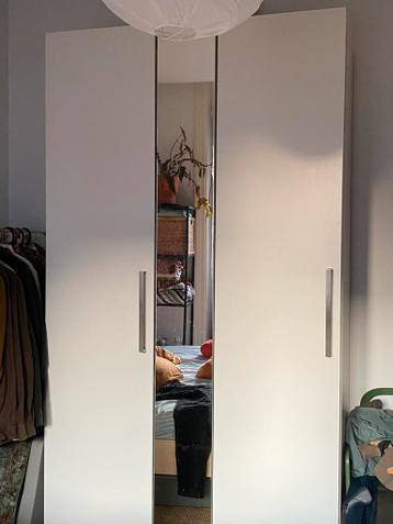 Gratis IKEA PAX Vikedal kast met spiegeldeuren - opknapper