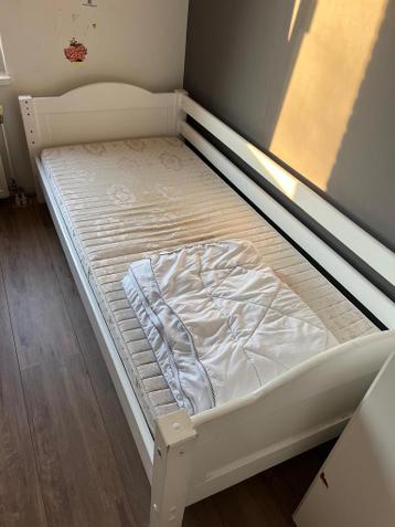 1 persoons bed (evt. half hoog)