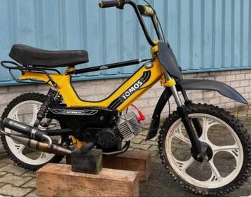 Zoekend opknapper tomos