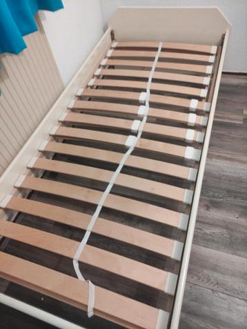 Bed gratis incl. lattenbodem en matras