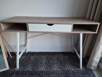 Beige/wit bureau - gratis bij ophalen op 9 of 11 maart