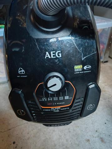 AEG Stofzuiger (defect) - gratis af te halen