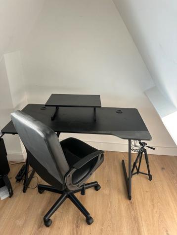 Gaming bureau met bureaustoel - Zwart (GRATIS)