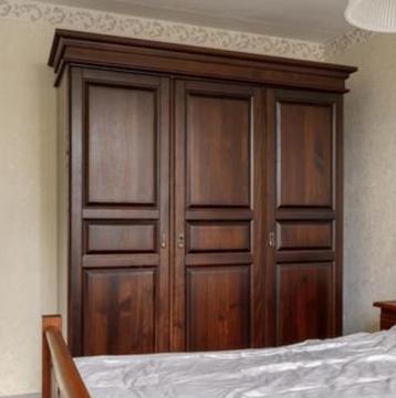 Kledingkast (gratis, uit elkaar gehaald)