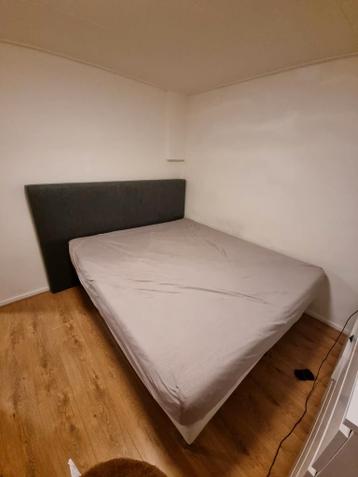 Gratis boxspring 180x200, makkelijk te vervoeren