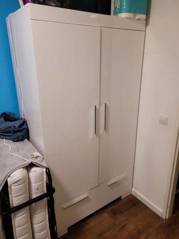 Kinderkast gratis af te halen