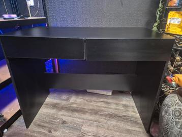 Zwart bureau gratis op te halen