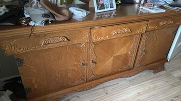 Antieke Dressoir Kast - Eikenhout met Sierlijk Snijwerk