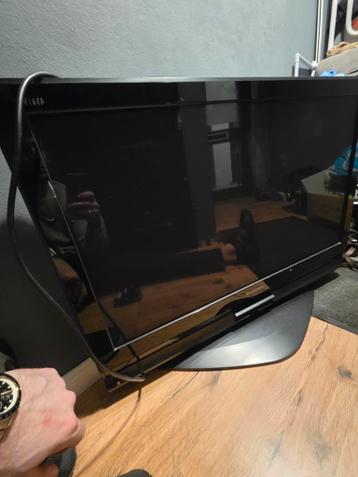 TV voor onderdelen of handige Harry (geen beeld)