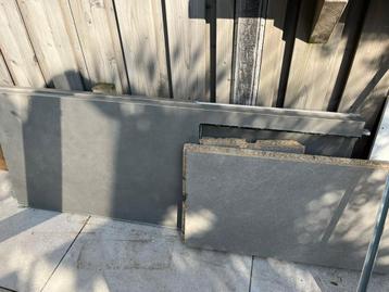 Keukenblad met spoelbak en draaikast inhoud