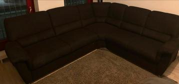 Gratis - Gebruikte hoekbank hoeft alleen gereinigd te worden