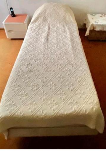 Boxspring 80x200, in goede staat, in Heeze ophalen.