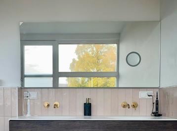Badkamerspiegel met licht 150*70 (beschadigd)
