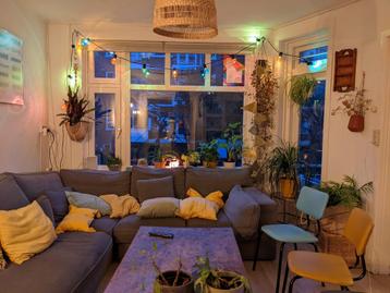 Comfortabele bank met scheuren - gebruikt