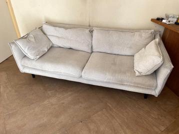 FREE sofa 2.5 seats