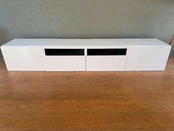 GRATIS 3 delig tv meubel 240cm